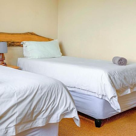Wits End Mountain Resort Champagne Valley ภายนอก รูปภาพ