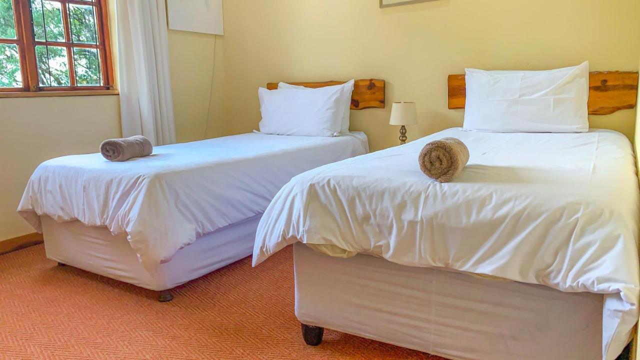 Wits End Mountain Resort Champagne Valley ภายนอก รูปภาพ