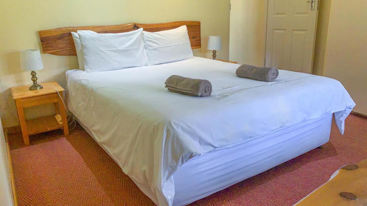 Wits End Mountain Resort Champagne Valley ภายนอก รูปภาพ