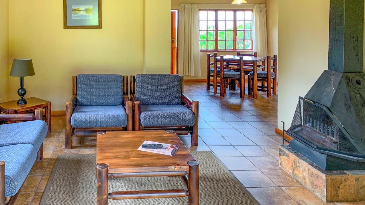 Wits End Mountain Resort Champagne Valley ภายนอก รูปภาพ