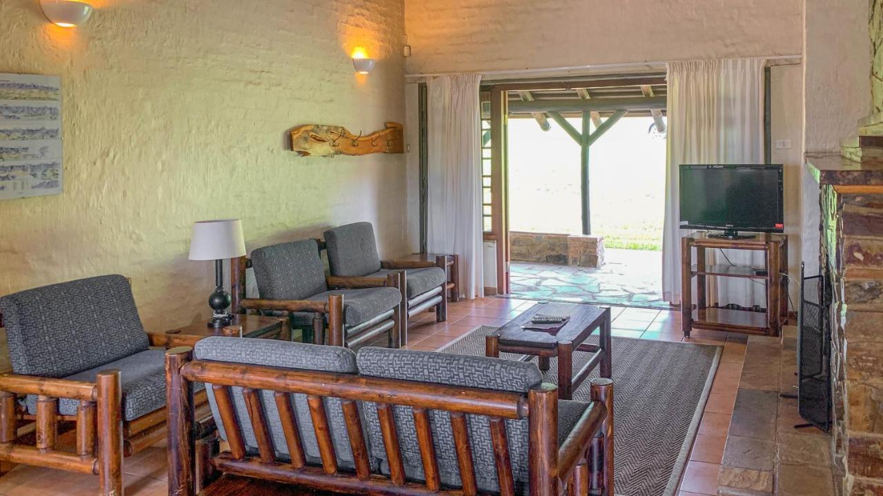 Wits End Mountain Resort Champagne Valley ภายนอก รูปภาพ