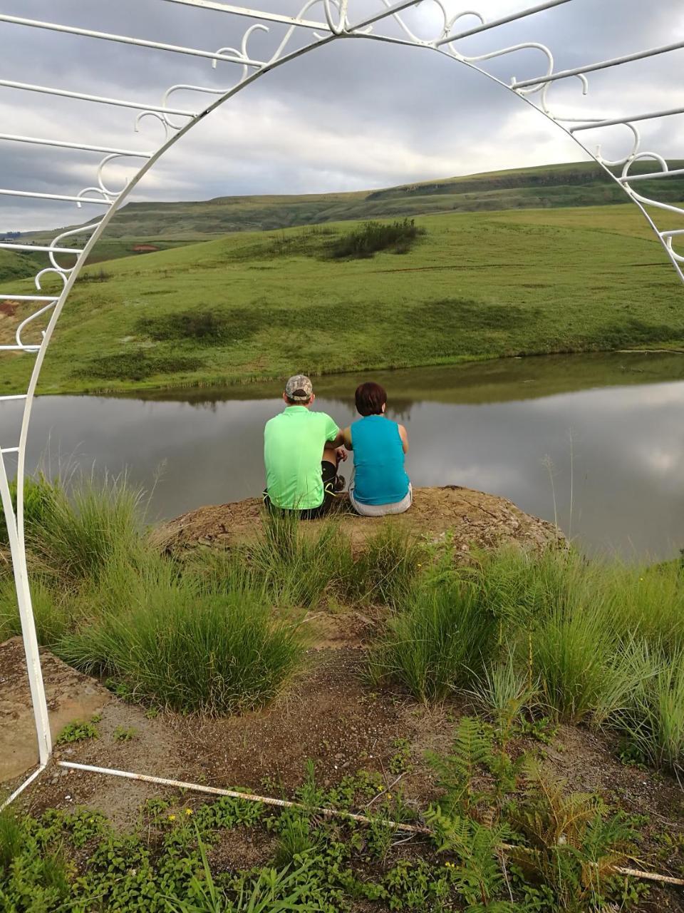 Wits End Mountain Resort Champagne Valley ภายนอก รูปภาพ
