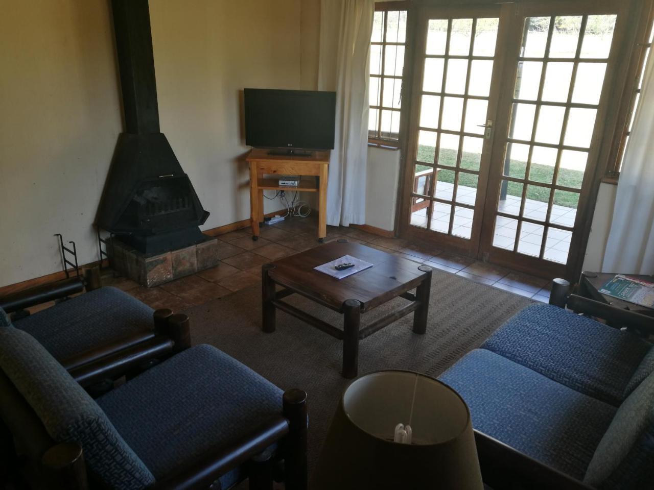 Wits End Mountain Resort Champagne Valley ภายนอก รูปภาพ