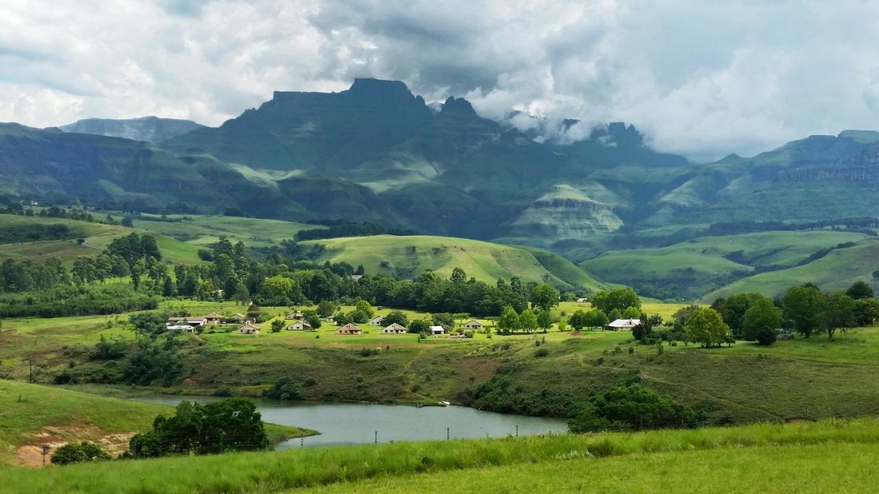 Wits End Mountain Resort Champagne Valley ภายนอก รูปภาพ